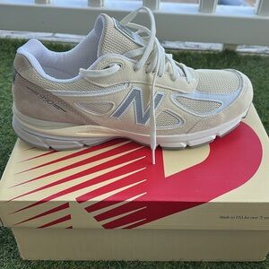 New Balance 990